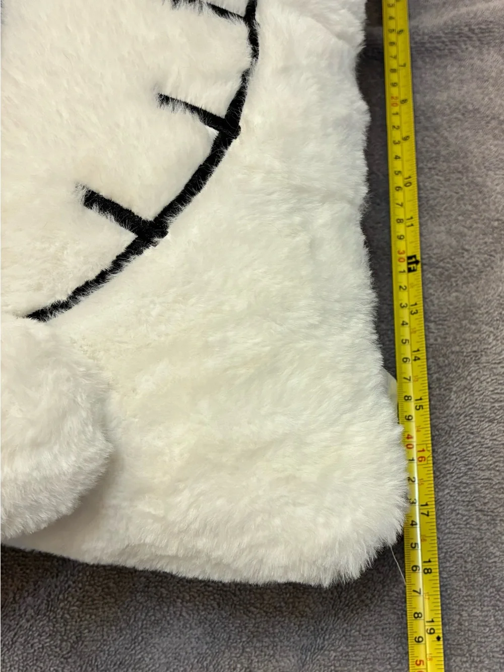 Hello Kitty round hello
